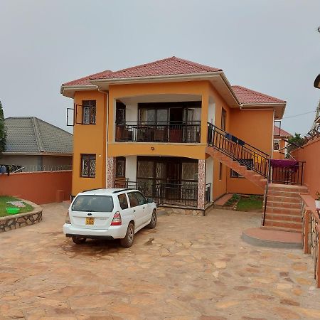 Glens Apartment Entebbe Exterior photo